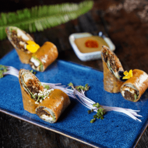 Cuốn bánh đa cay