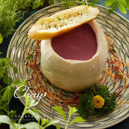 Súp nhà Garden dùng kèm bánh mì nướng